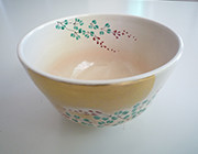 萩の絵付けの京焼き茶碗